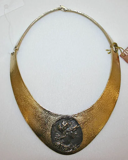 Collar