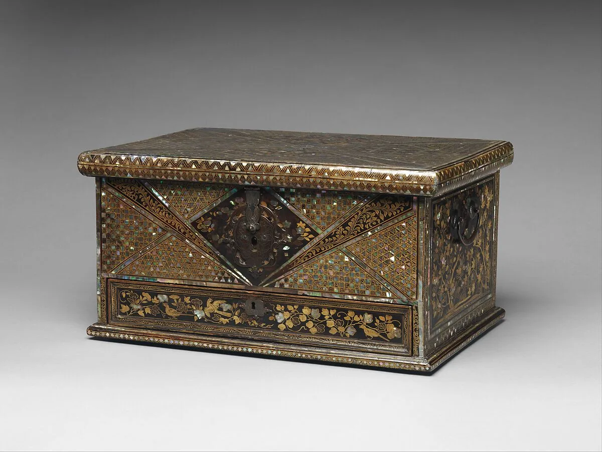 桃山時代 幾何蒔絵螺鈿洋櫃|Chest with a Single Drawer — Unknown