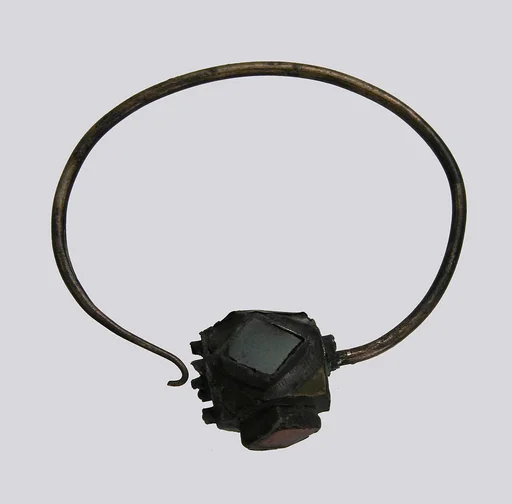 Earring