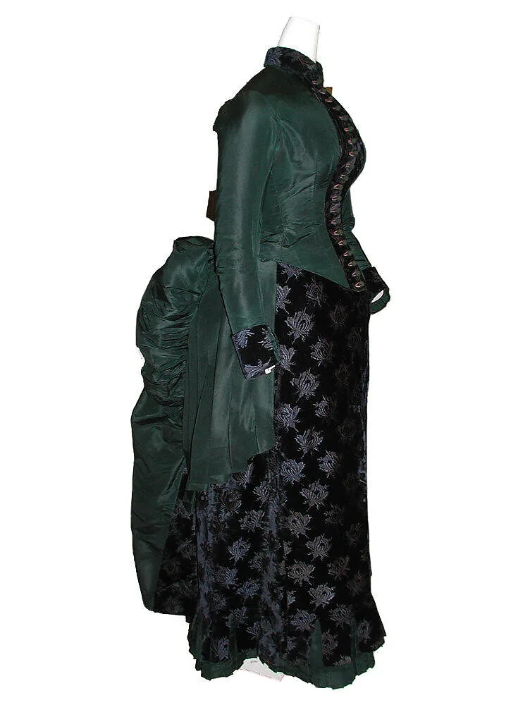 Walking dress — Unknown