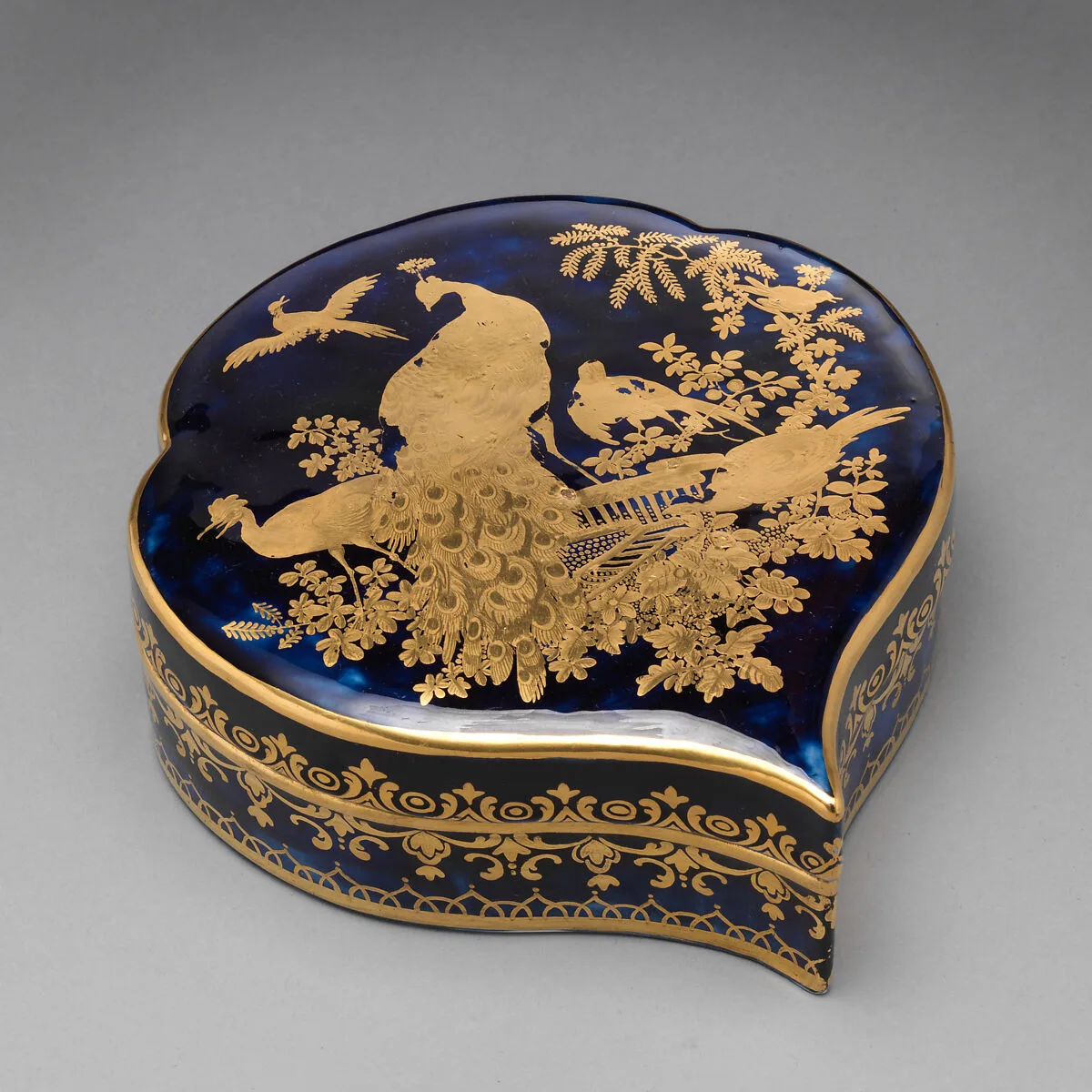 Toilet box containing four smaller boxes — Chelsea Porcelain Manufactory