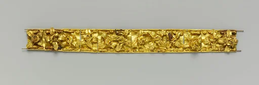 Gold diadem composed of twelve plaques