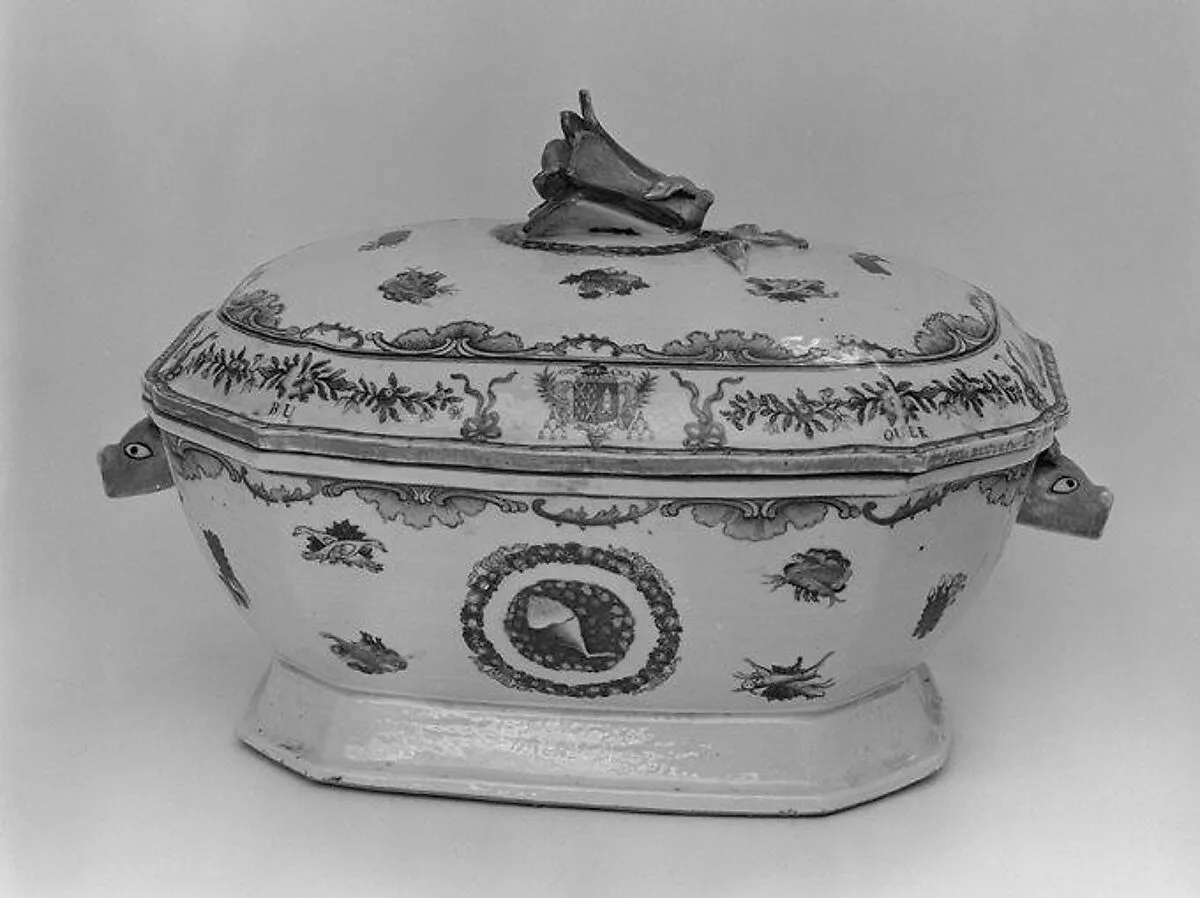 Tureen with cover (part of a service) — Unknown