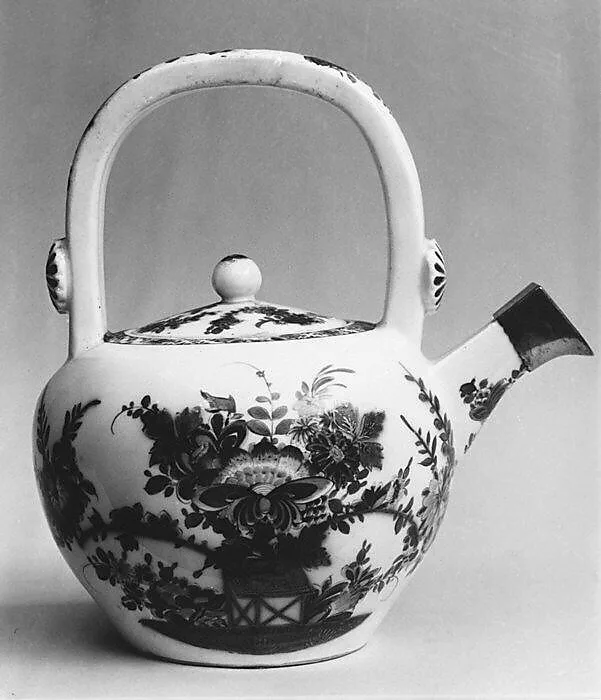 Teapot — Meissen Manufactory