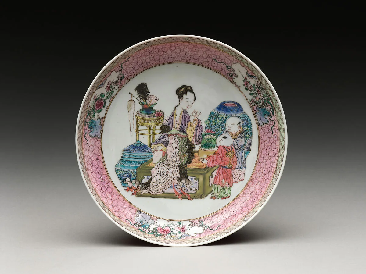 清 景德鎮窯粉彩仕女童子盤|Dish with scene of a woman and children — Unknown