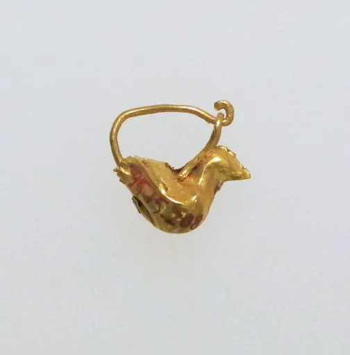 Earring with bird