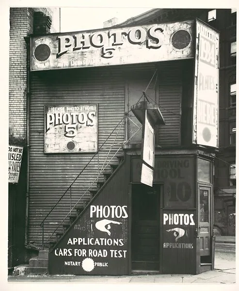 License Photo Studio, New York — Walker Evans