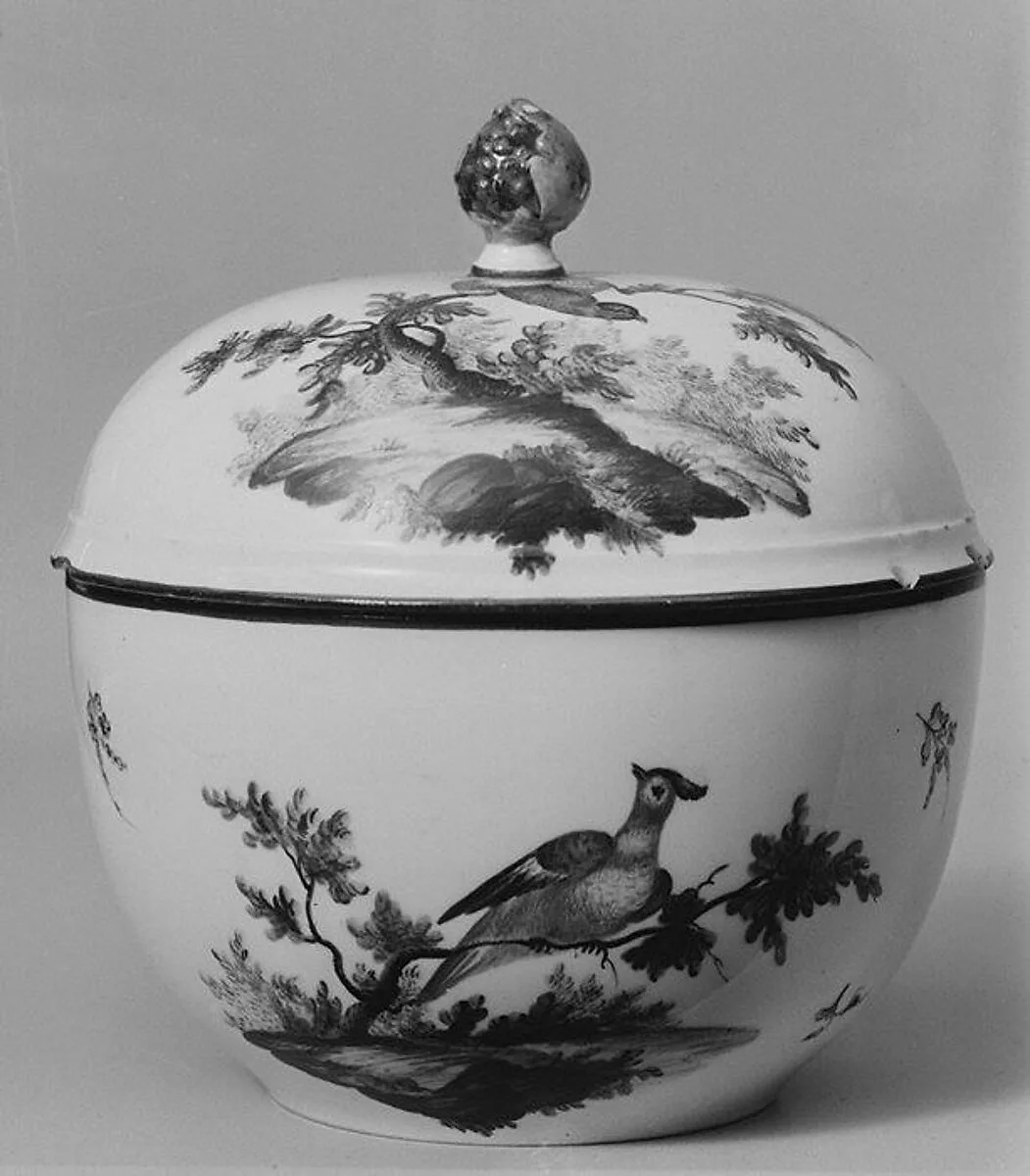 Sugar bowl with cover (part of a service) — Frankenthal Porcelain Manufactory|Karl Theodor period