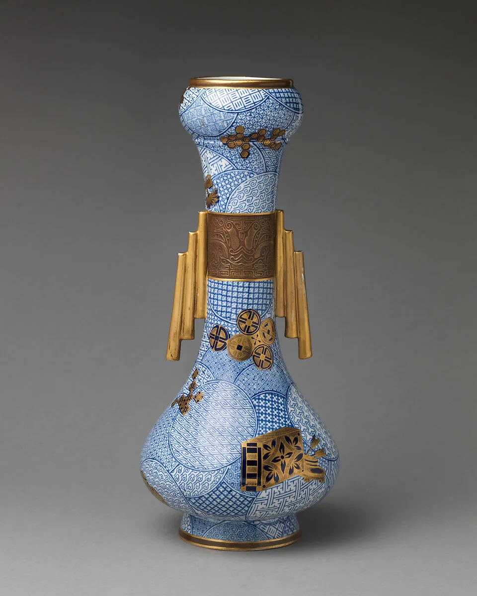 Bottle vase in blue and white (one of a pair) — Worcester factory