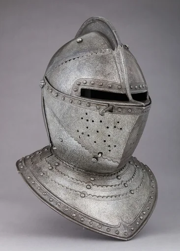 Close-Helmet for the Field
