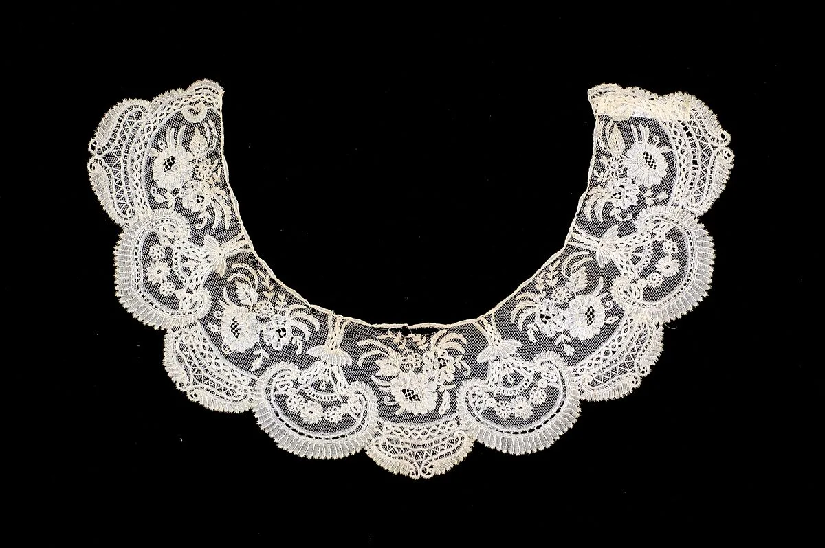 Collar — Unknown