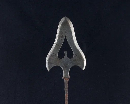 Arrowhead (<i>Yanone</i>)