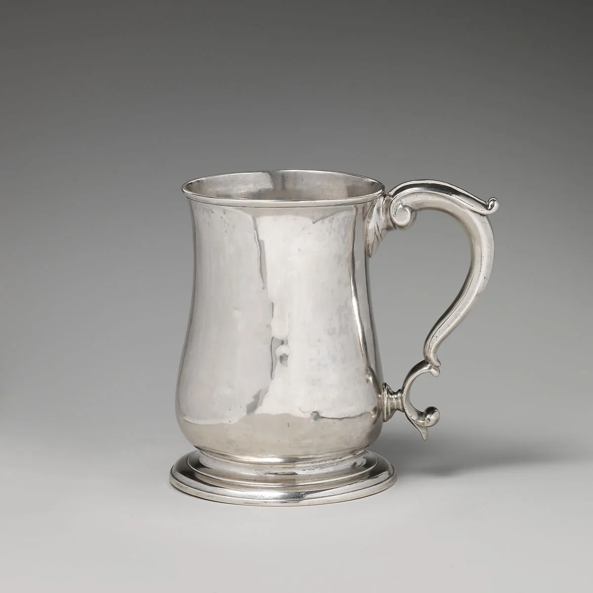 Mug — W. Parry