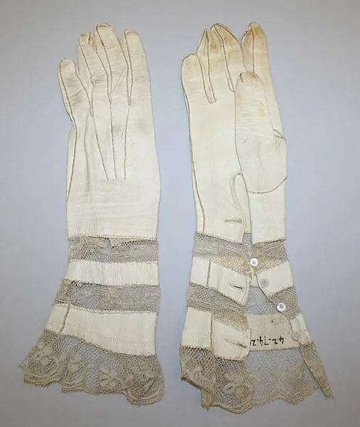 Gloves — Unknown