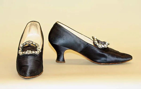 Evening pumps — Nancy Haggerty
