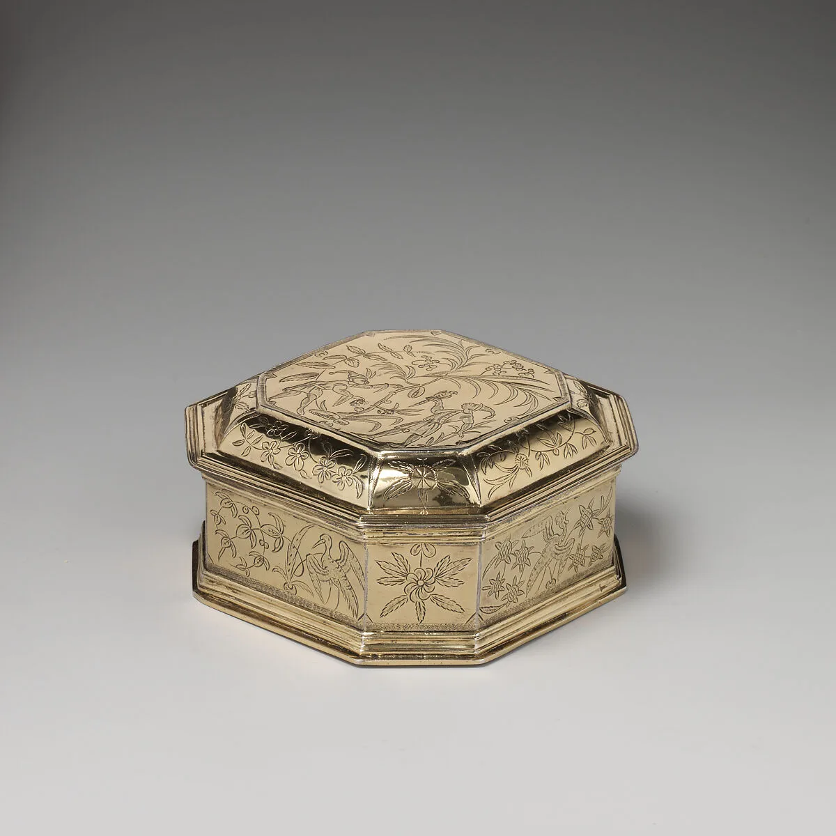 Box with cover (one of a pair) (part of a toilet service) — William Fowle