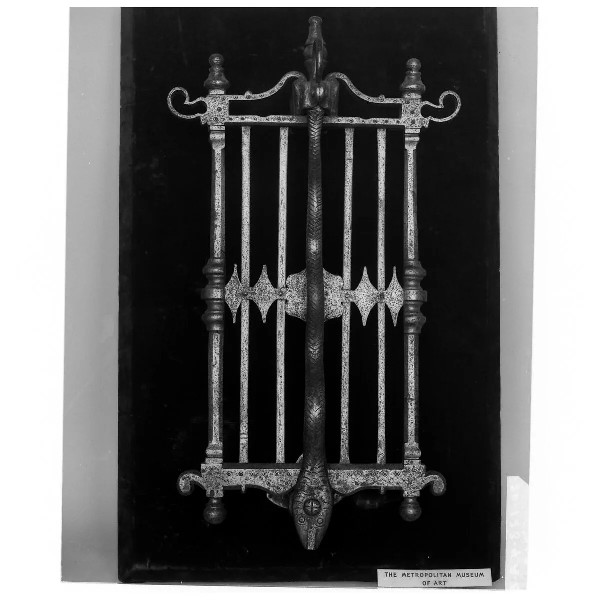 Door knocker — Unknown