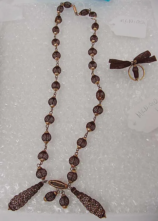 Jewelry set — Unknown