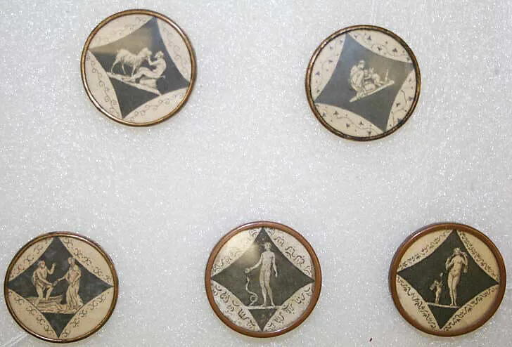 Button — Unknown
