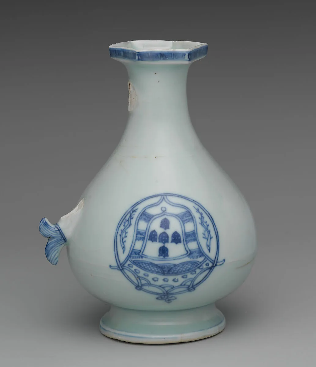 Jug with Portuguese arms — Unknown