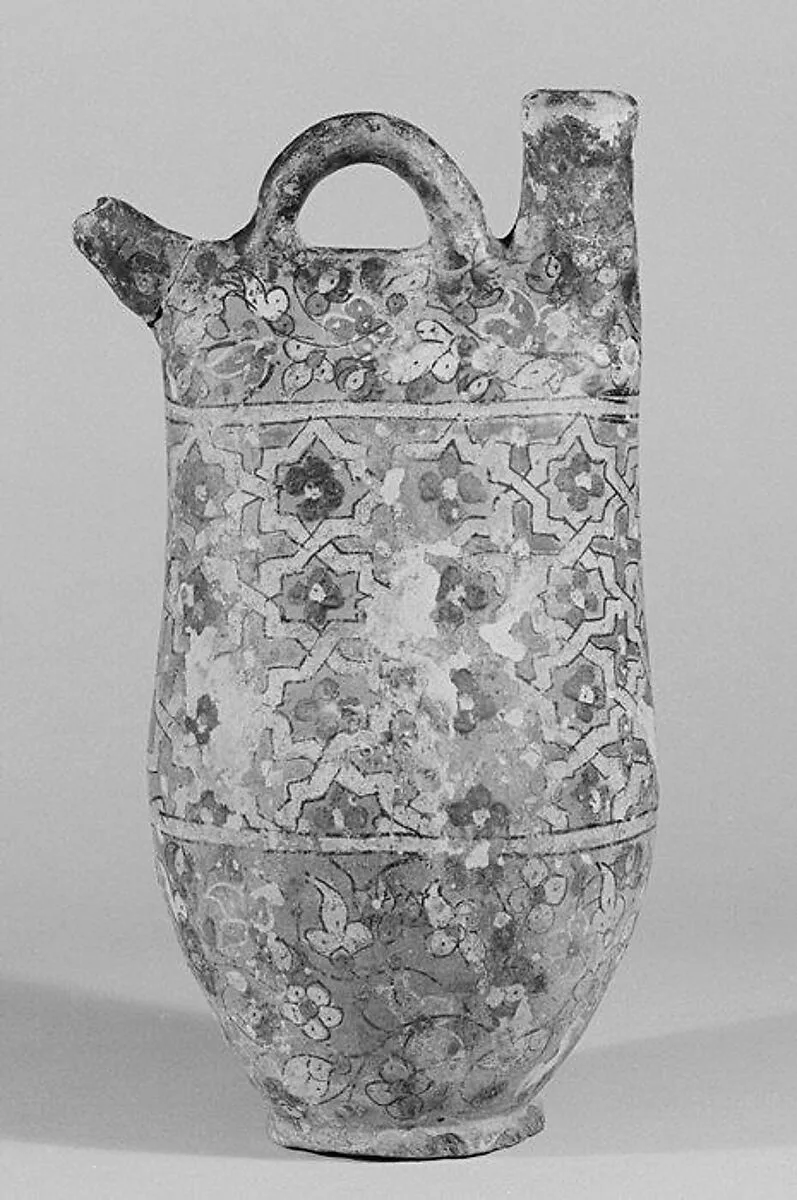 Pair of jugs with painted decoration — Unknown