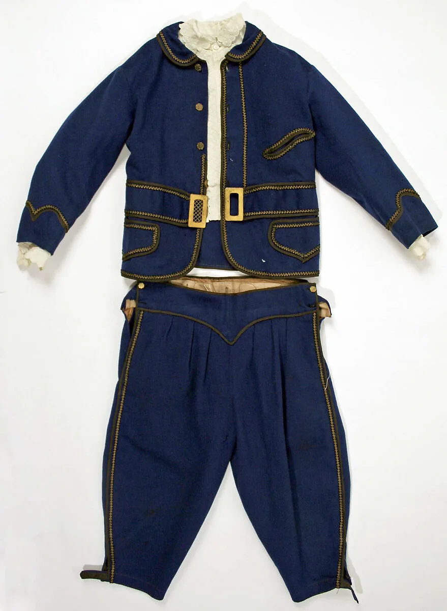 Suit — Unknown
