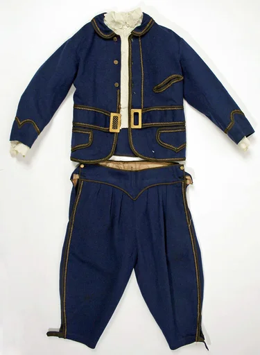 Suit