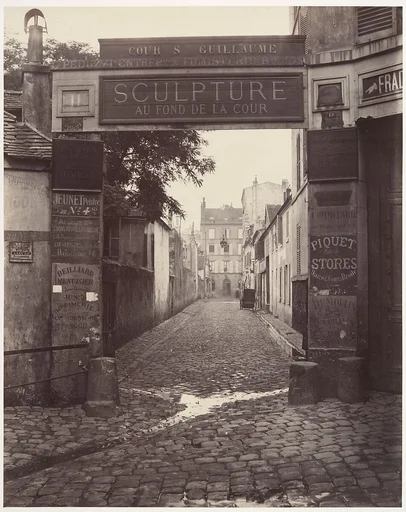 Cour Saint-Guillaume