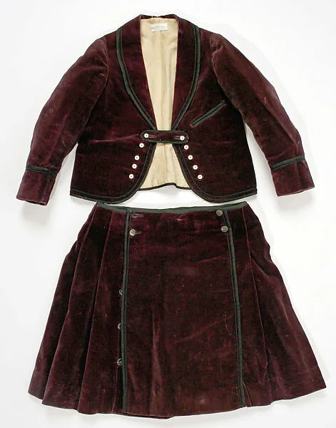 Suit — Unknown