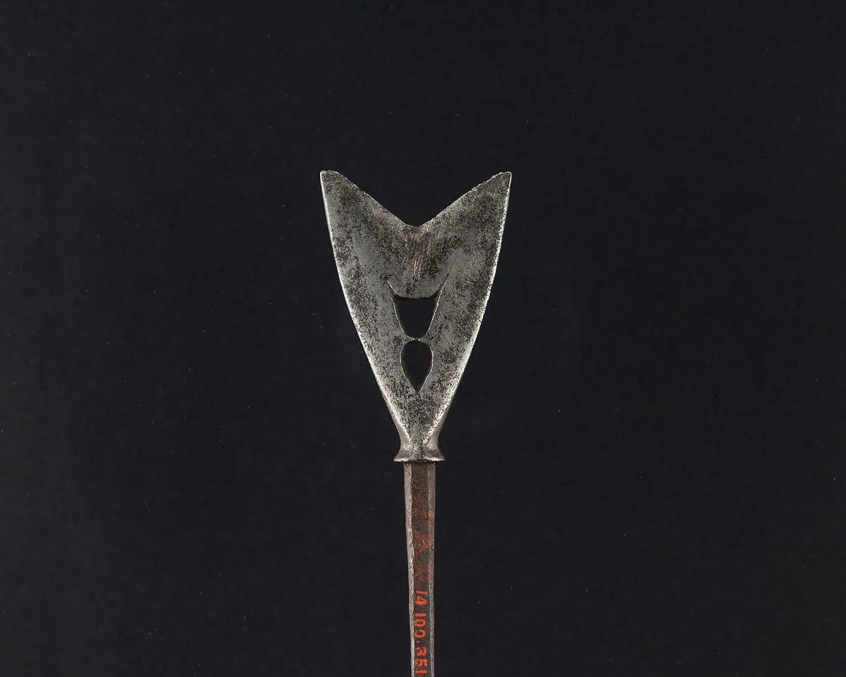Arrowhead (<i>Yanone</i>) — Unknown