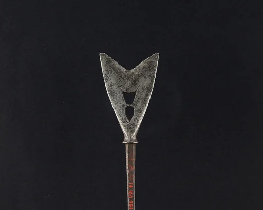 Arrowhead (<i>Yanone</i>)