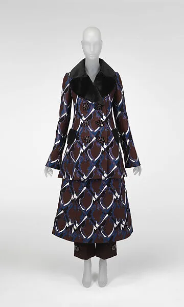 Ensemble — Louis Vuitton Co.|Marc Jacobs