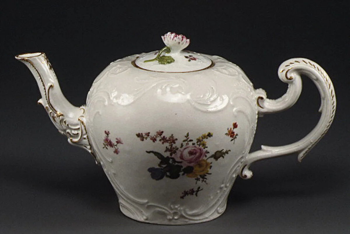 Teapot — Meissen Manufactory
