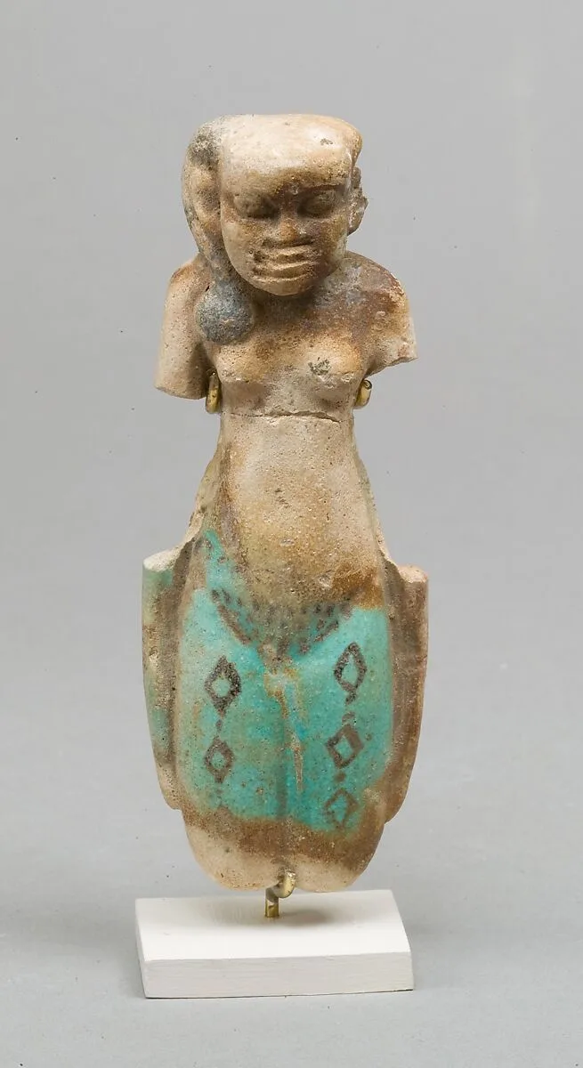 Female figurine — Unknown