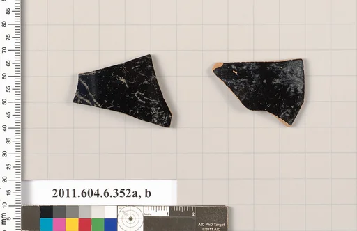 Terracotta fragments of closed shapes