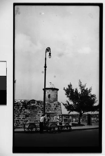 [Street Scene in Front of El Castillo de San Salvador de la Punta Fortress, Havana, Cuba]