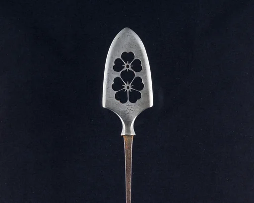 Arrowhead (<i>Yanone</i>)