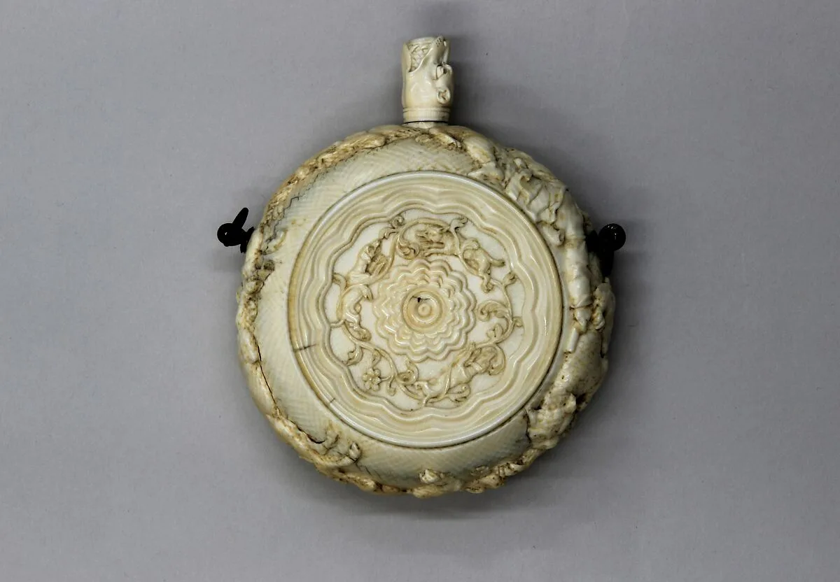 Powder Flask — Unknown