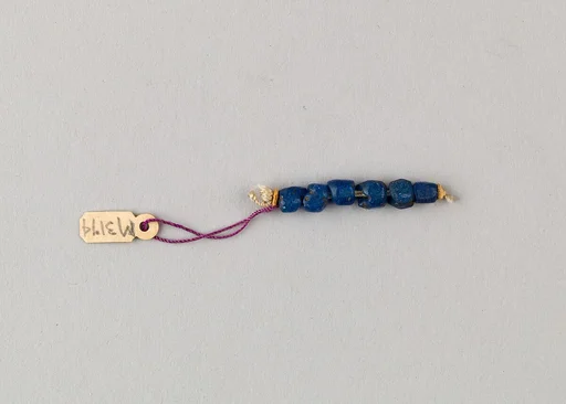 String of 6 beads