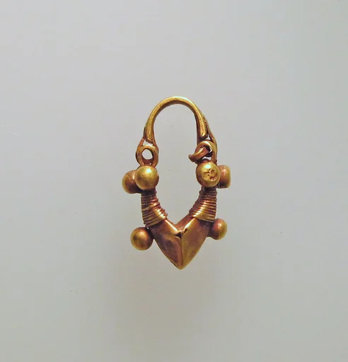 Earring, boat-shaped