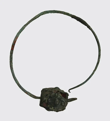 Earring