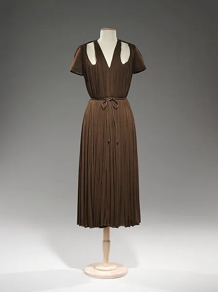 Dress — Madame Grès (Germaine Émilie Krebs)