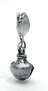 Pendant Bell — Unknown