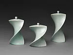 八木明作 青白磁面取蓋物|Faceted Covered Vessels with Pale Blue Glaze — Yagi Akira