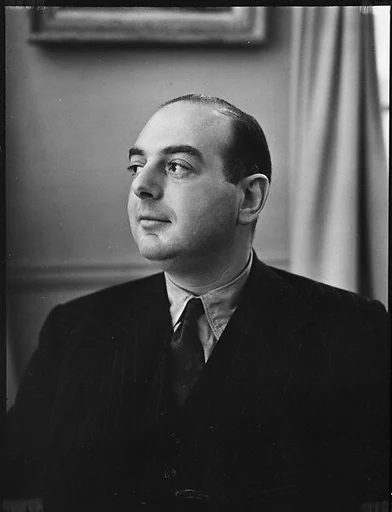 [Robert Ullman]