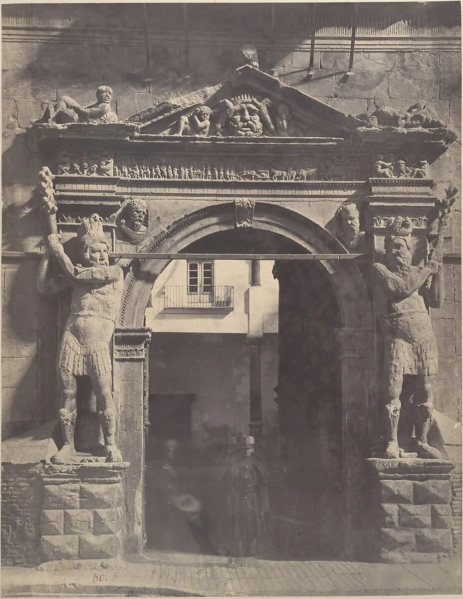 Zaragoza: Porta de los Gigantes — Charles Clifford