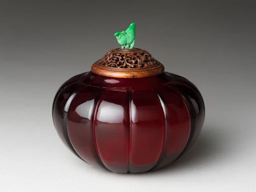 清乾隆  寶石紅透明玻璃瓜稜水盂|Water container