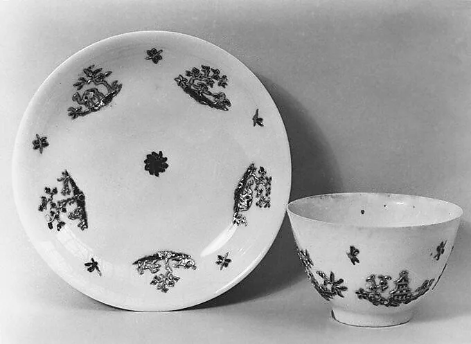 Teabowl and saucer — Meissen Manufactory