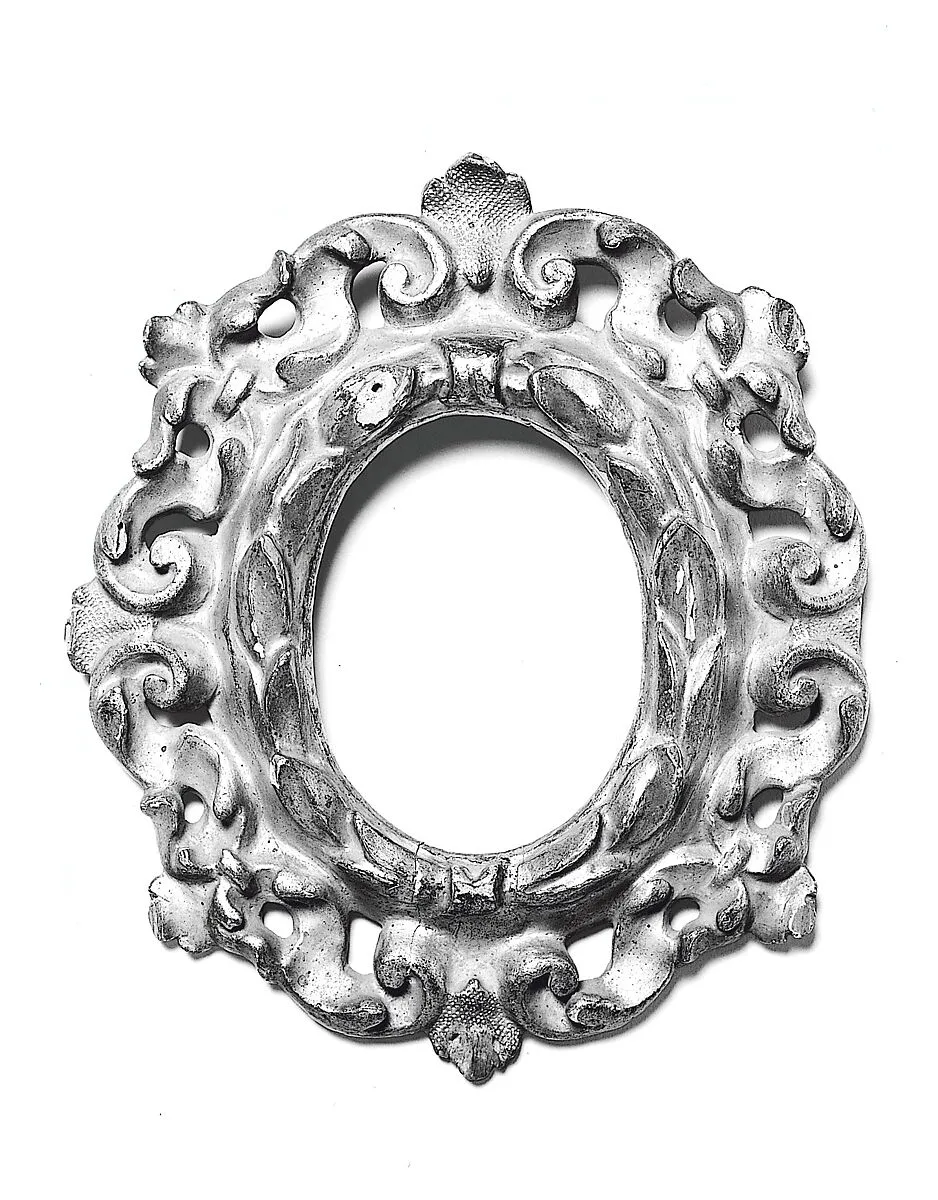 Palatina-style oval frame — Unknown