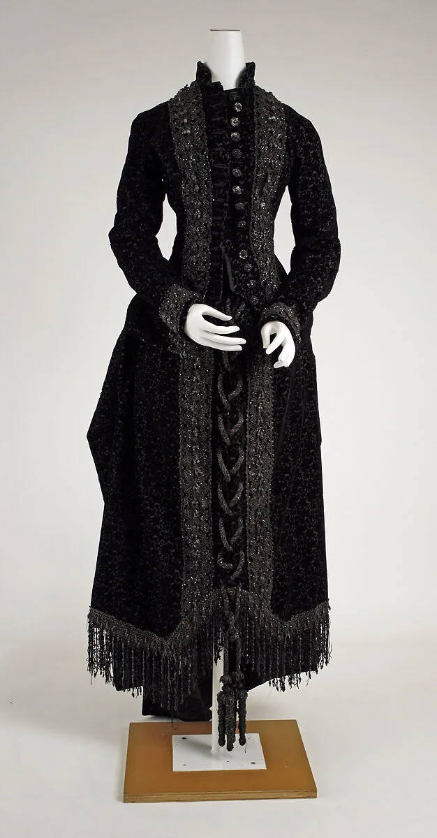 Mourning dress — Unknown